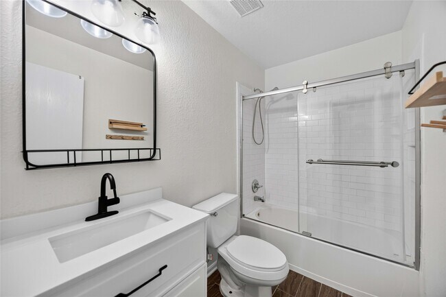 Building Photo - 14123 Autumn Ridge Trail Dr