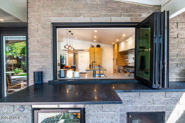 Building Photo - 6845 E Earll Dr