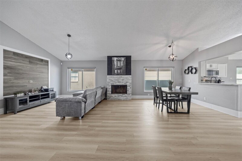 Building Photo - 10253 Allenwood Dr