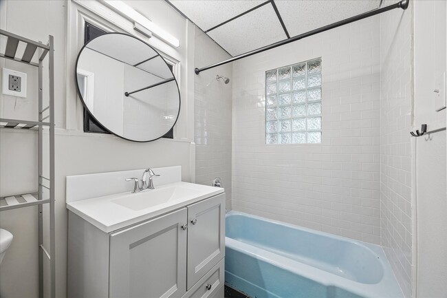 Building Photo - 1214 14th St