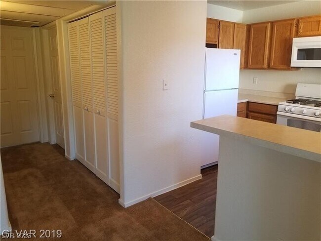 Building Photo - 5026 S Rainbow Blvd