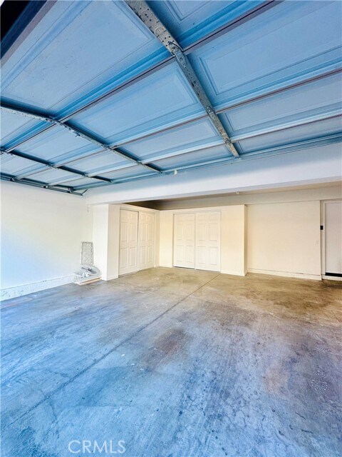 Building Photo - 20735 E Crest Ln