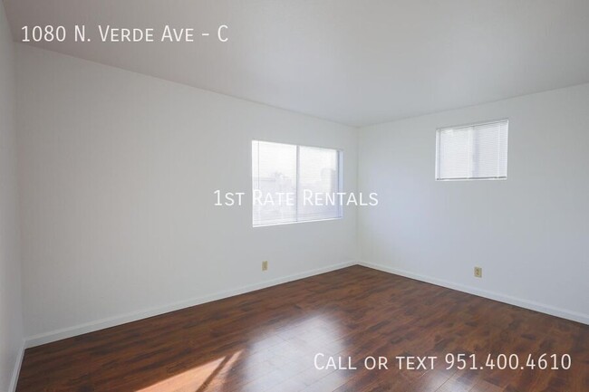 Building Photo - Excellent upper-level 2 bedroom!