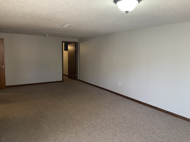 Building Photo - 5005 Meredeth St