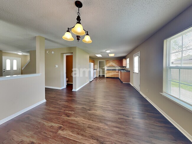 Building Photo - 356 Winterset Way