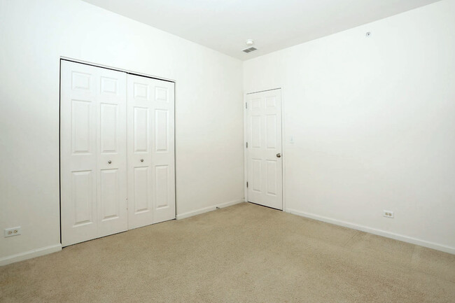 Building Photo - 1359 Scarboro Rd