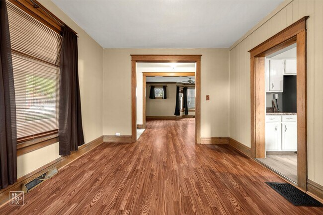 Building Photo - Aurora Home in Historic District