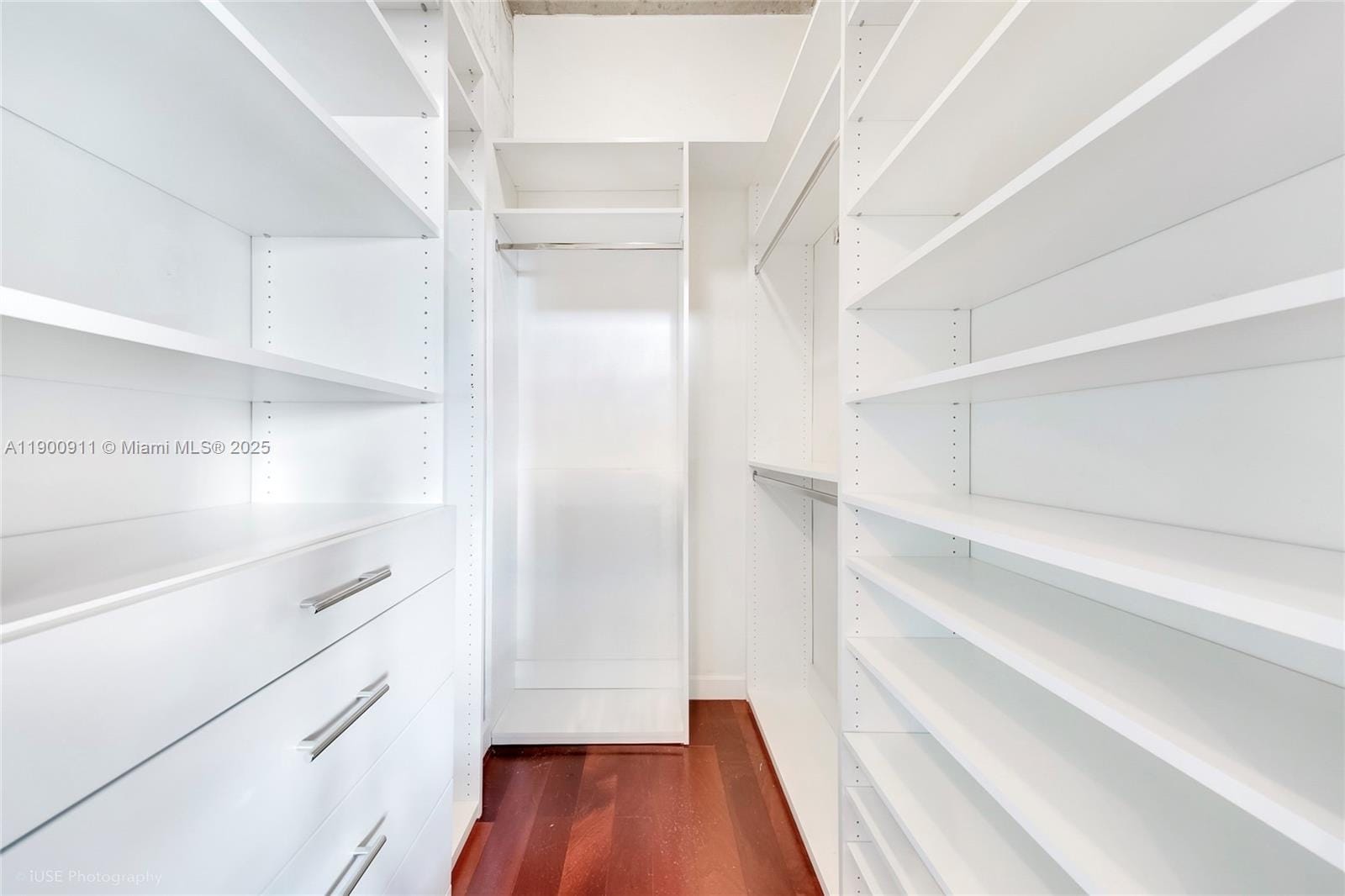 Building Photo - 2001 Biscayne Blvd