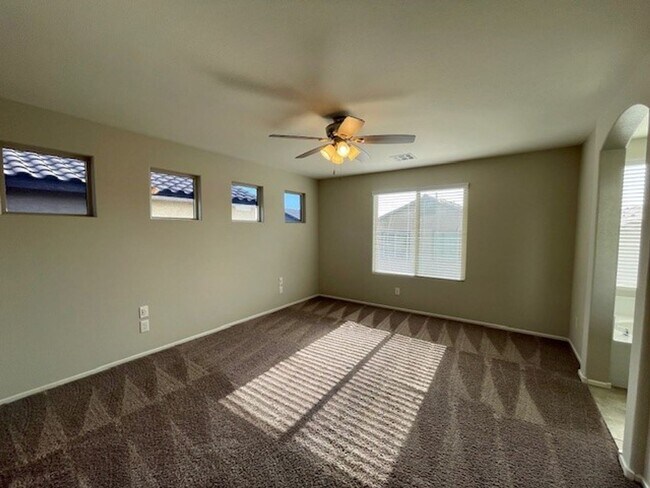 Building Photo - Beautiful South West Home-Coming Soon-8/21/26!