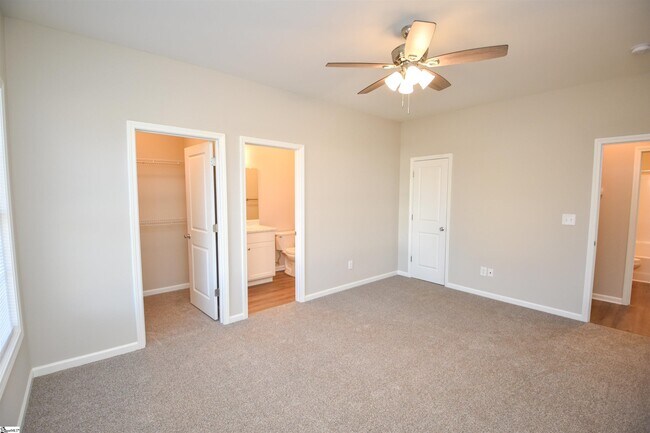 Building Photo - 105 Cunningham Rd