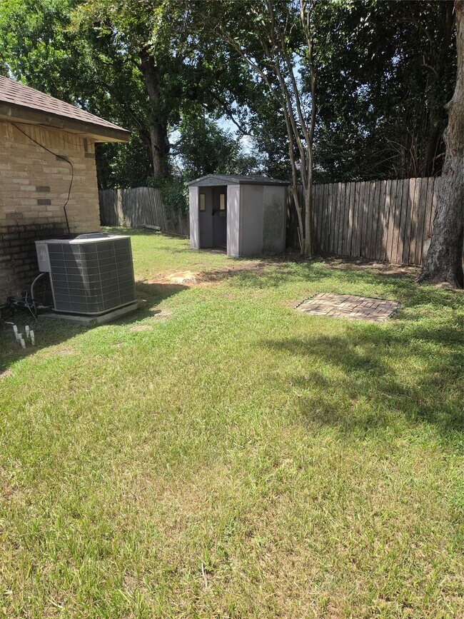 Building Photo - 14435 E Glen Willow Rd
