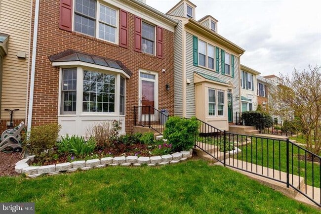 Building Photo - 21186 Winding Brook Square