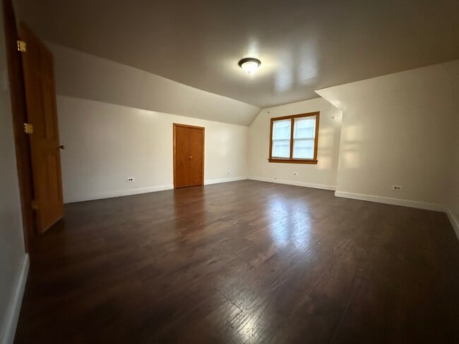 Building Photo - 5235 Long Ave