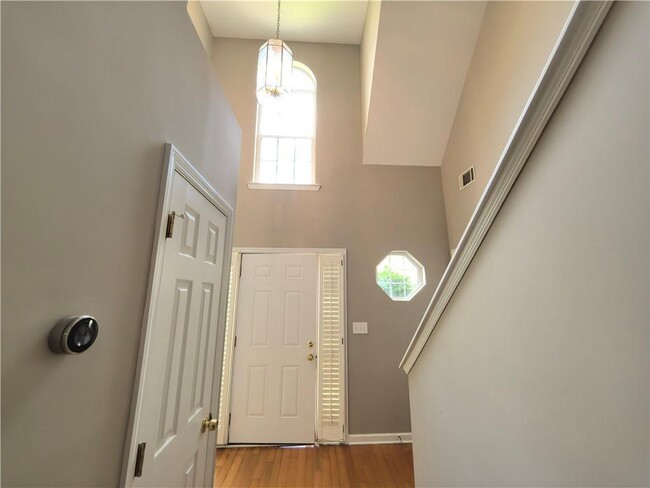 Building Photo - 873 Ashwood Walk