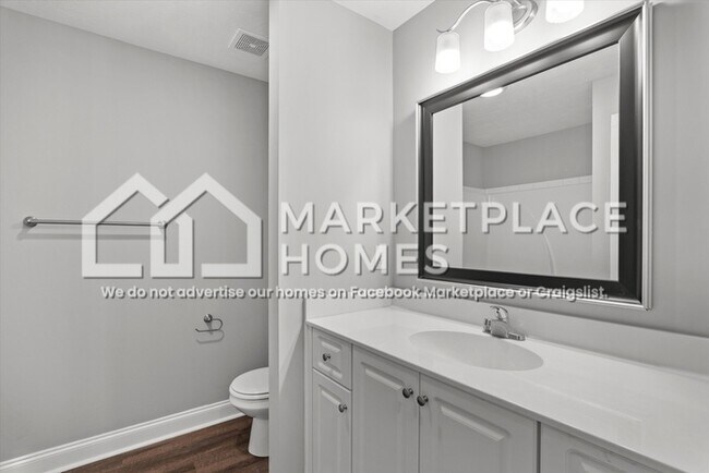 Building Photo - 128 Downsbury Rd