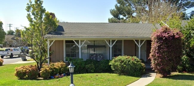 Primary Photo - COMING SOON!!!!! 3 bedrooms, 2 bathrooms h...