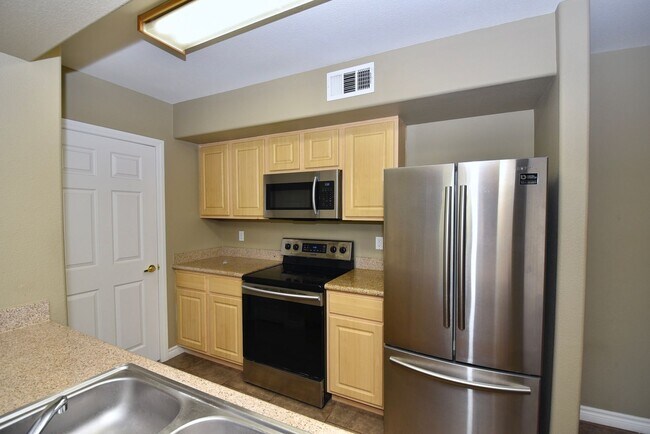 Primary Photo - Charming 1 Bedroom Condo close to Durango ...