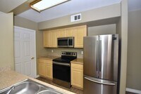 Building Photo - Charming 1 Bedroom Condo close to Durango ...