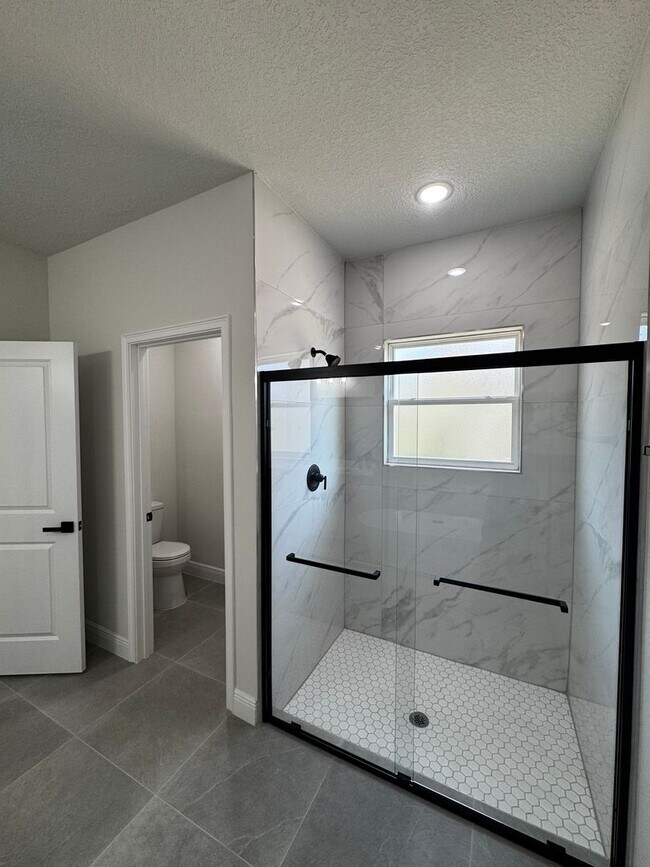 Building Photo - Newly Built 4 Bedroom Home for Rent – Prime Ocala Location