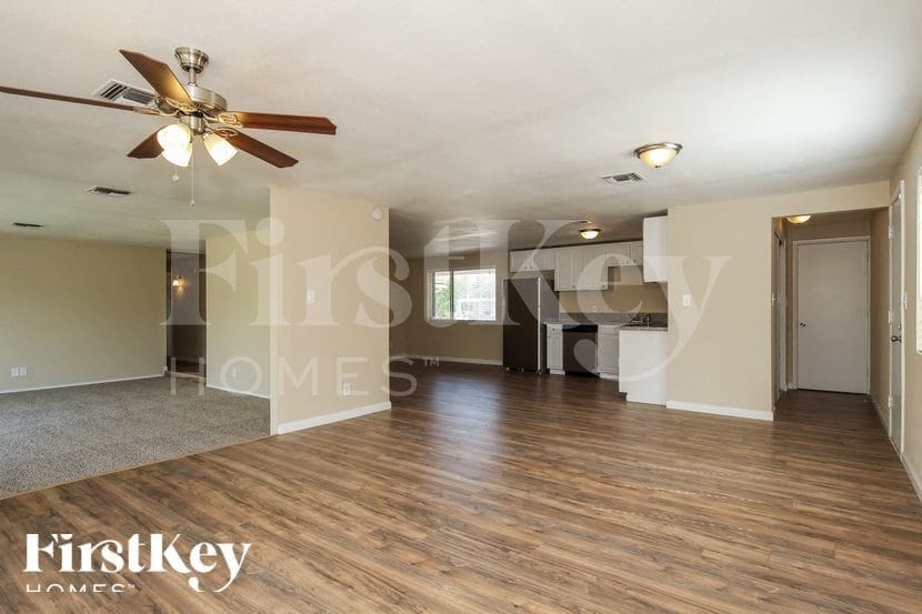 Building Photo - 3826 W Griswold Rd