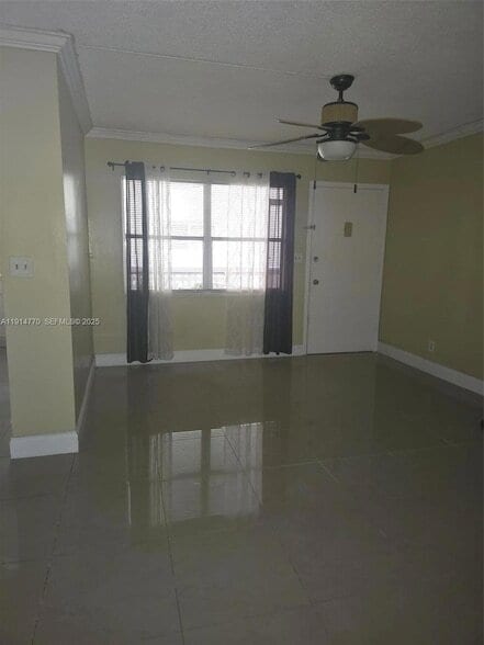 Building Photo - 1425 Arthur St