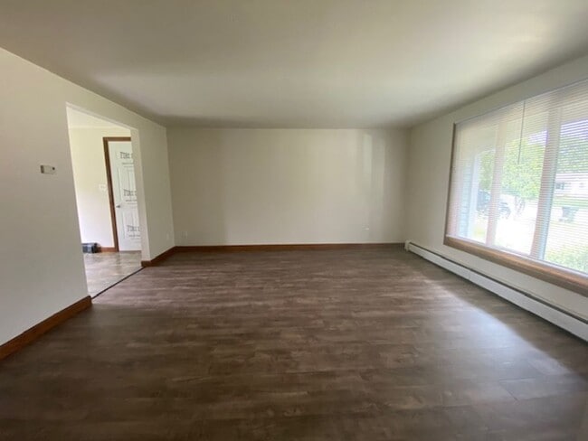 Building Photo - 2068 Terry Ln