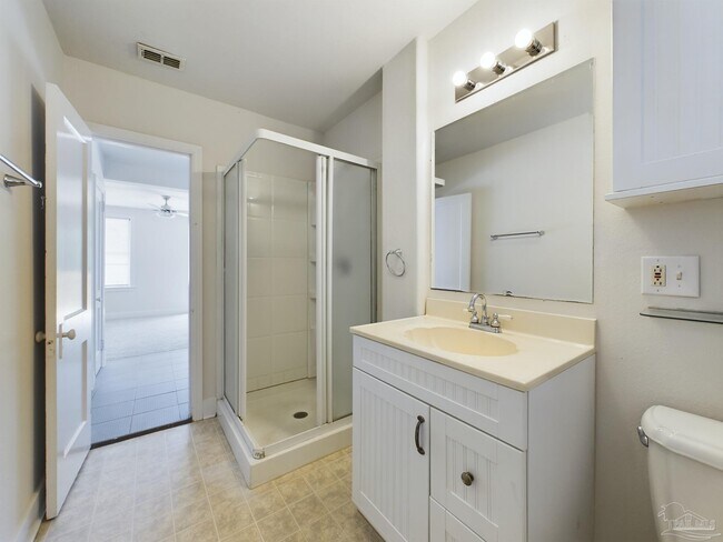 Building Photo - 509 Palomar Dr