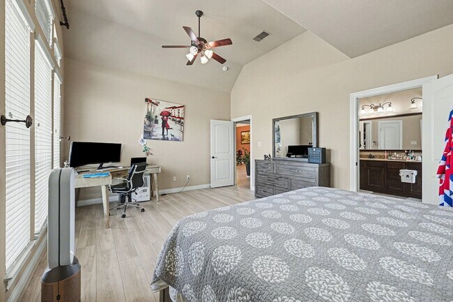 Building Photo - 27950 Bradford Ridge Dr