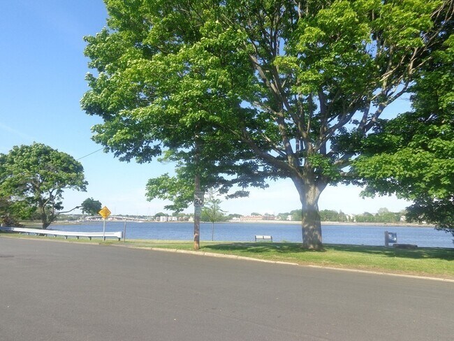 Building Photo - 5 Hayward St