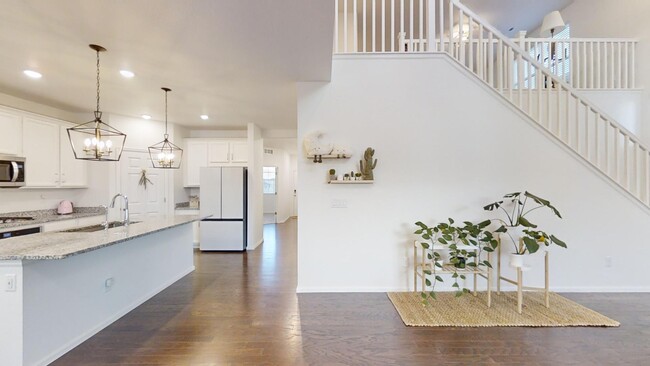 Building Photo - 13489 Waterthrush St