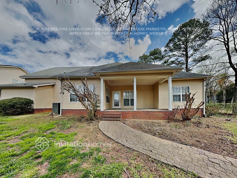 Building Photo - 15020 Woodstar Rd