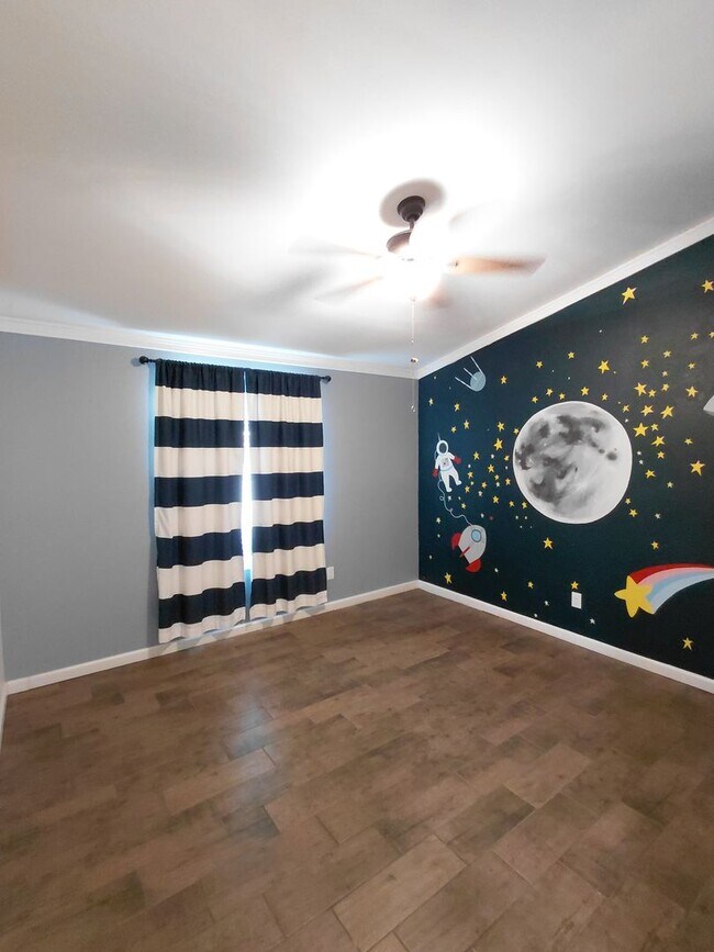 Building Photo - Modern Comfort Meets Family-Friendly Living in a Great Neighborhood