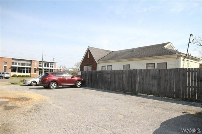 Building Photo - 2209 13th Street