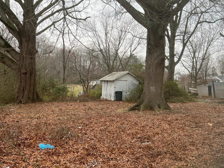 Building Photo - 610 S Chapel St