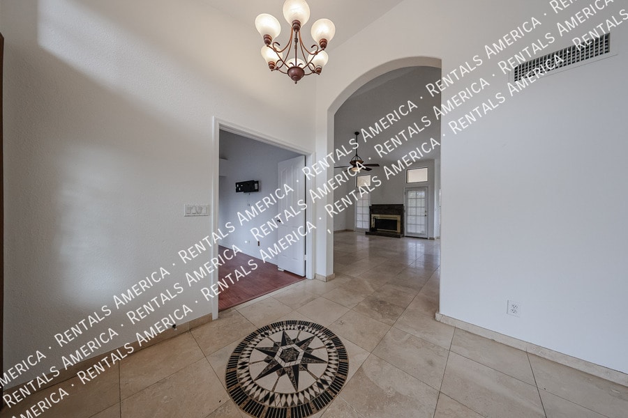 Building Photo - 532 E Stonebridge Dr