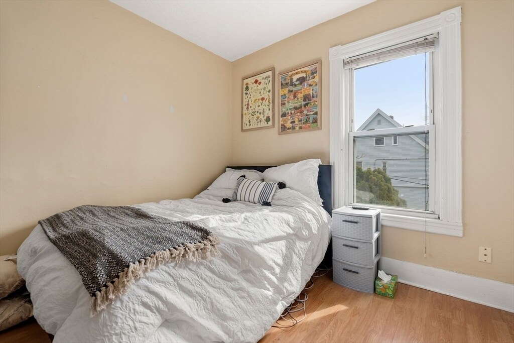 Building Photo - 7 Antwerp St