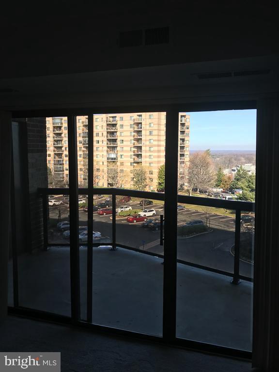 Building Photo - 8350 Greensboro Dr