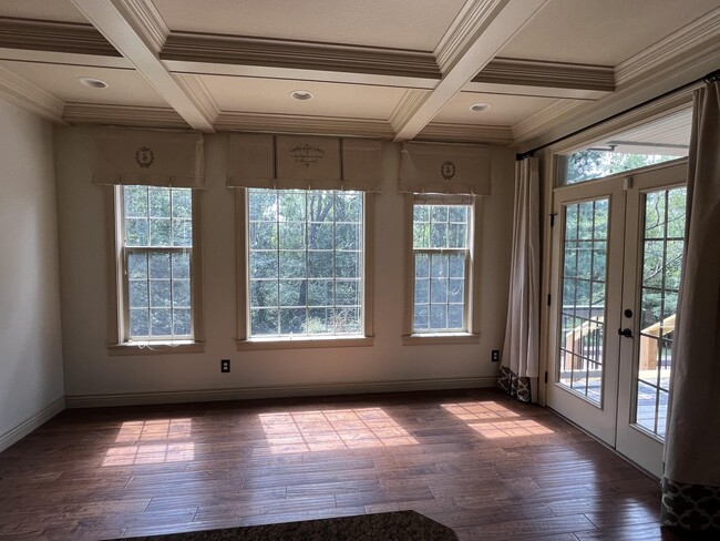 Building Photo - 2606 Stratford Chase Cir