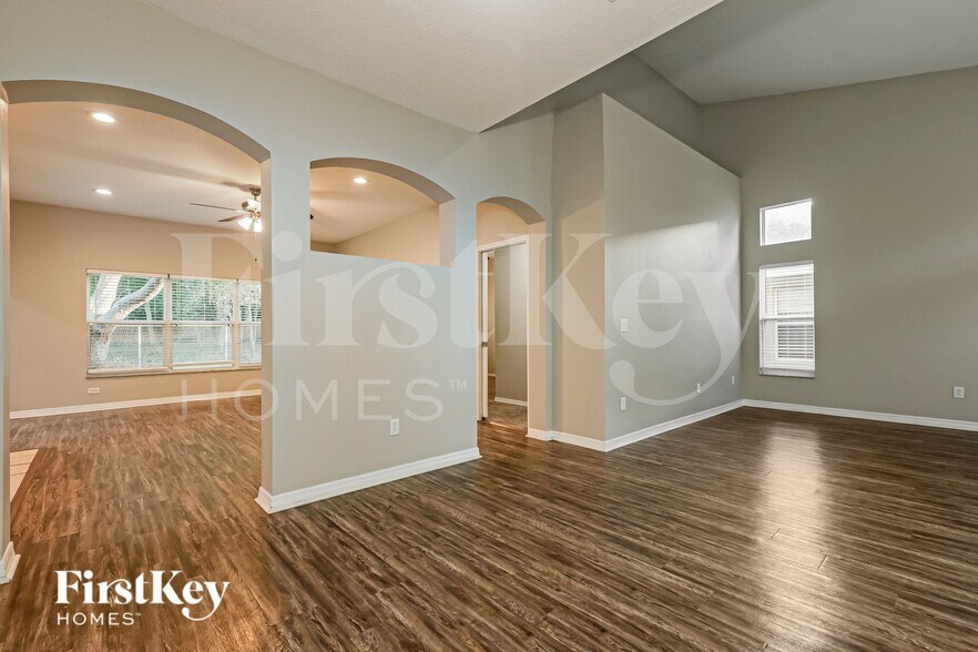 Building Photo - 1335 Emerald Hill Way