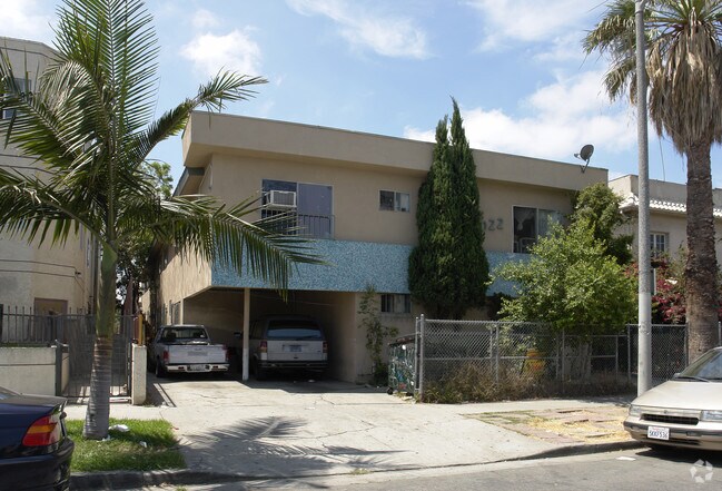 Building Photo - 6022 Romaine St
