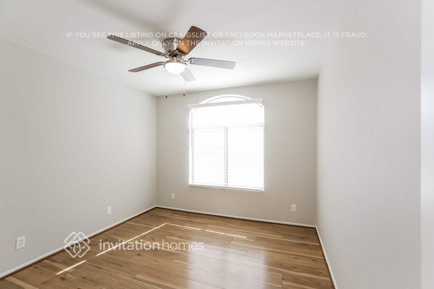 Building Photo - 2110 N Ithica St