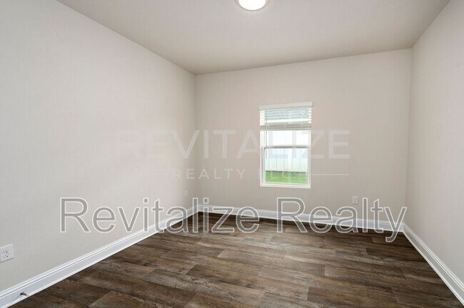 Building Photo - 14543 Dayton Cir