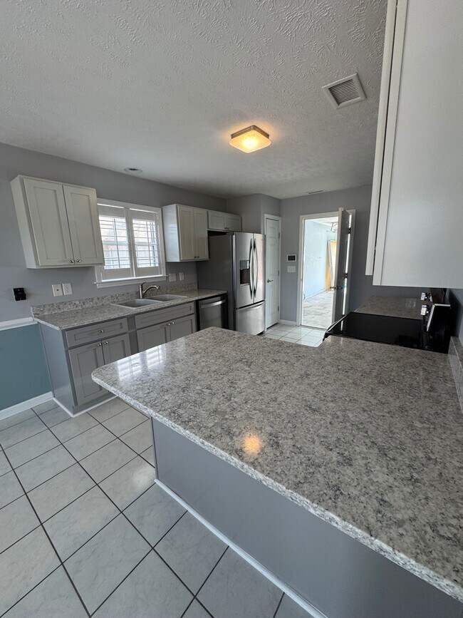 Building Photo - 583 Bucks Trail