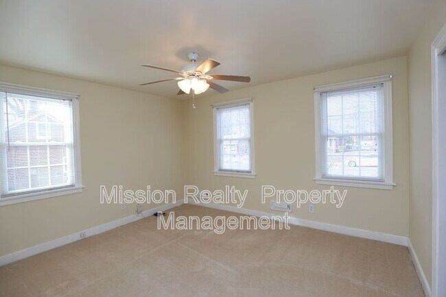 Building Photo - 8707 Mapleton Rd