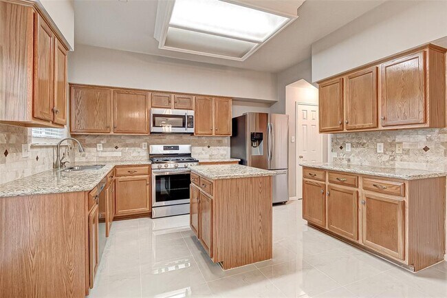 Building Photo - 2130 Autumn Fern Dr