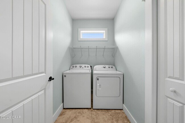 Building Photo - 415 Paradise Blvd