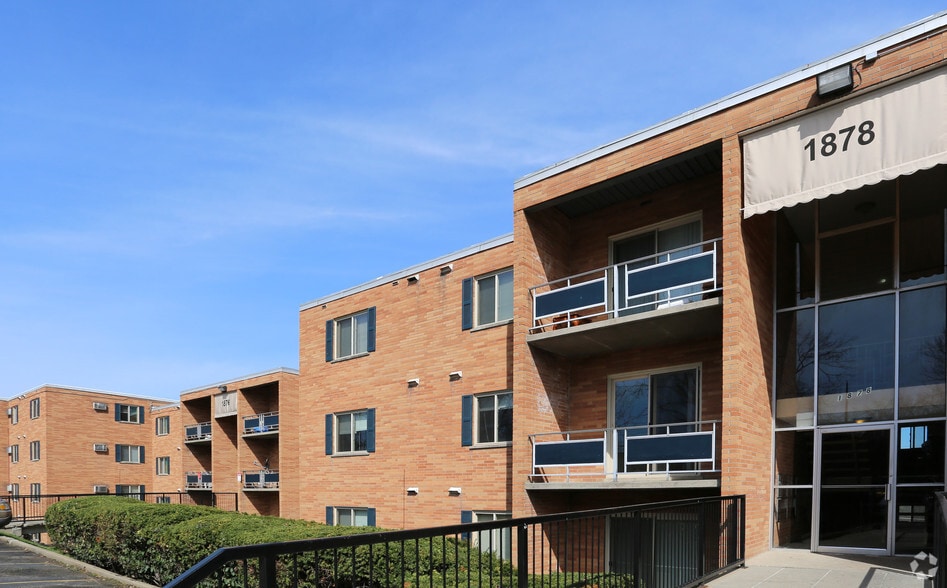 Building Photo - Eagle Watch Apartments