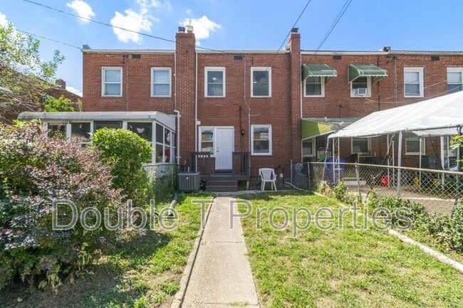 Building Photo - 3033 Seamon Ave