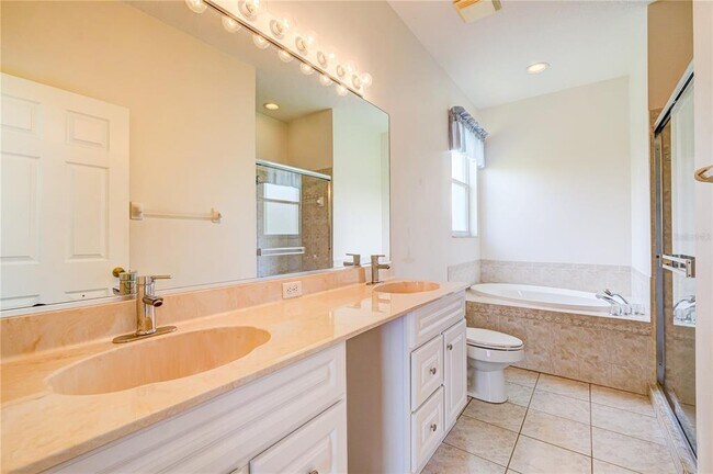 Building Photo - 5621 52nd Ave W