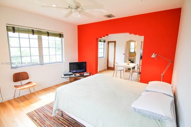 Building Photo - 400 Meridian Ave